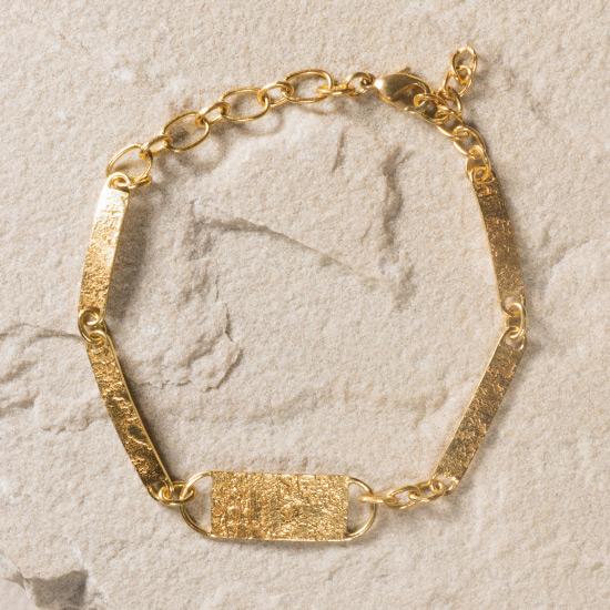 Gold Women's Bracelet - Finely handcrafted vintage chain, fashioned in different shapes and textures to capture a unique signature statement piece to any outfit.